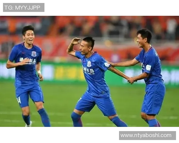 圣保罗与华斯高激战正酣谁能在这场较量中笑到最后